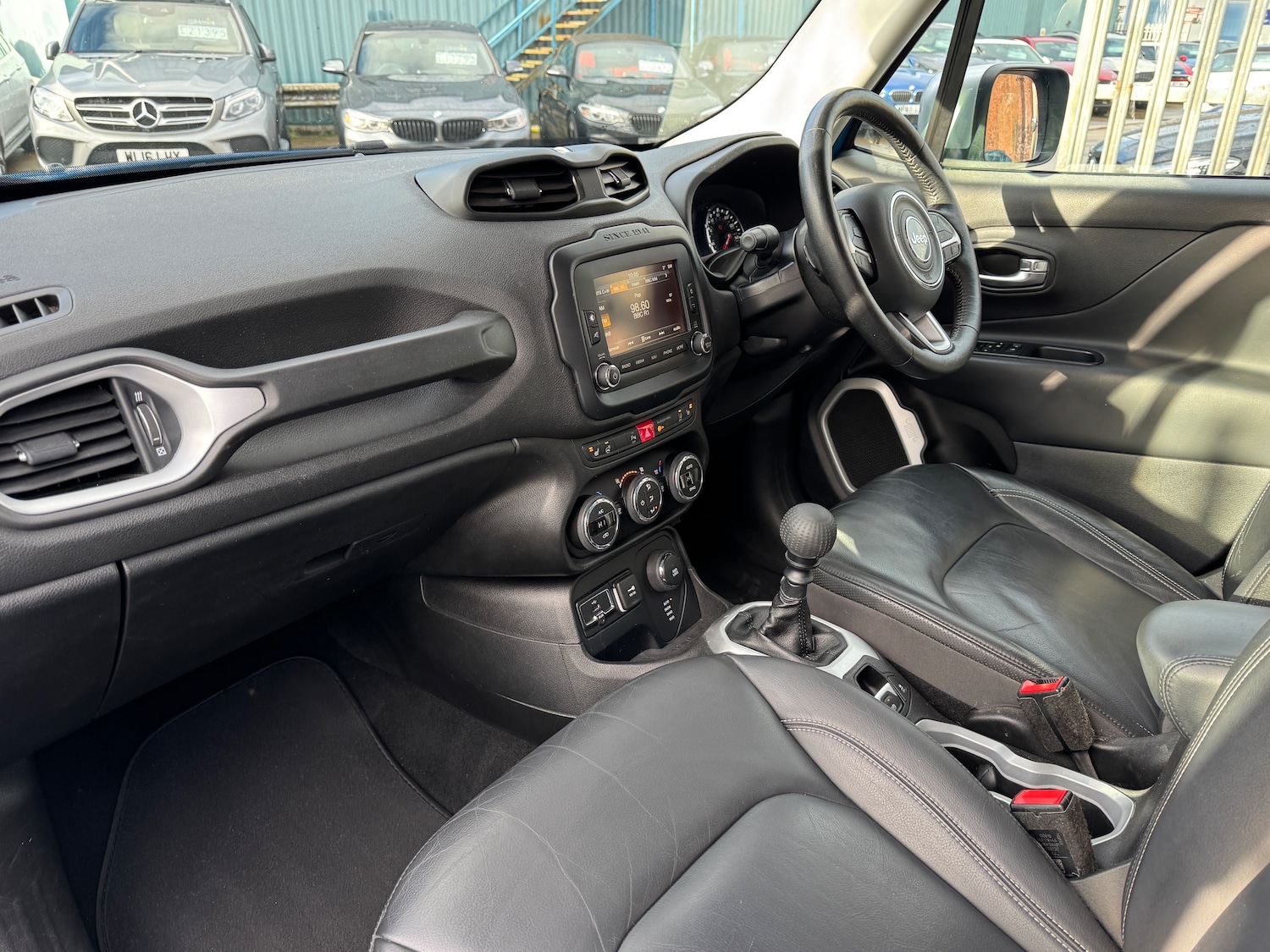 Used Jeep Renegade 2015 for sale - 76545959: Photo 29