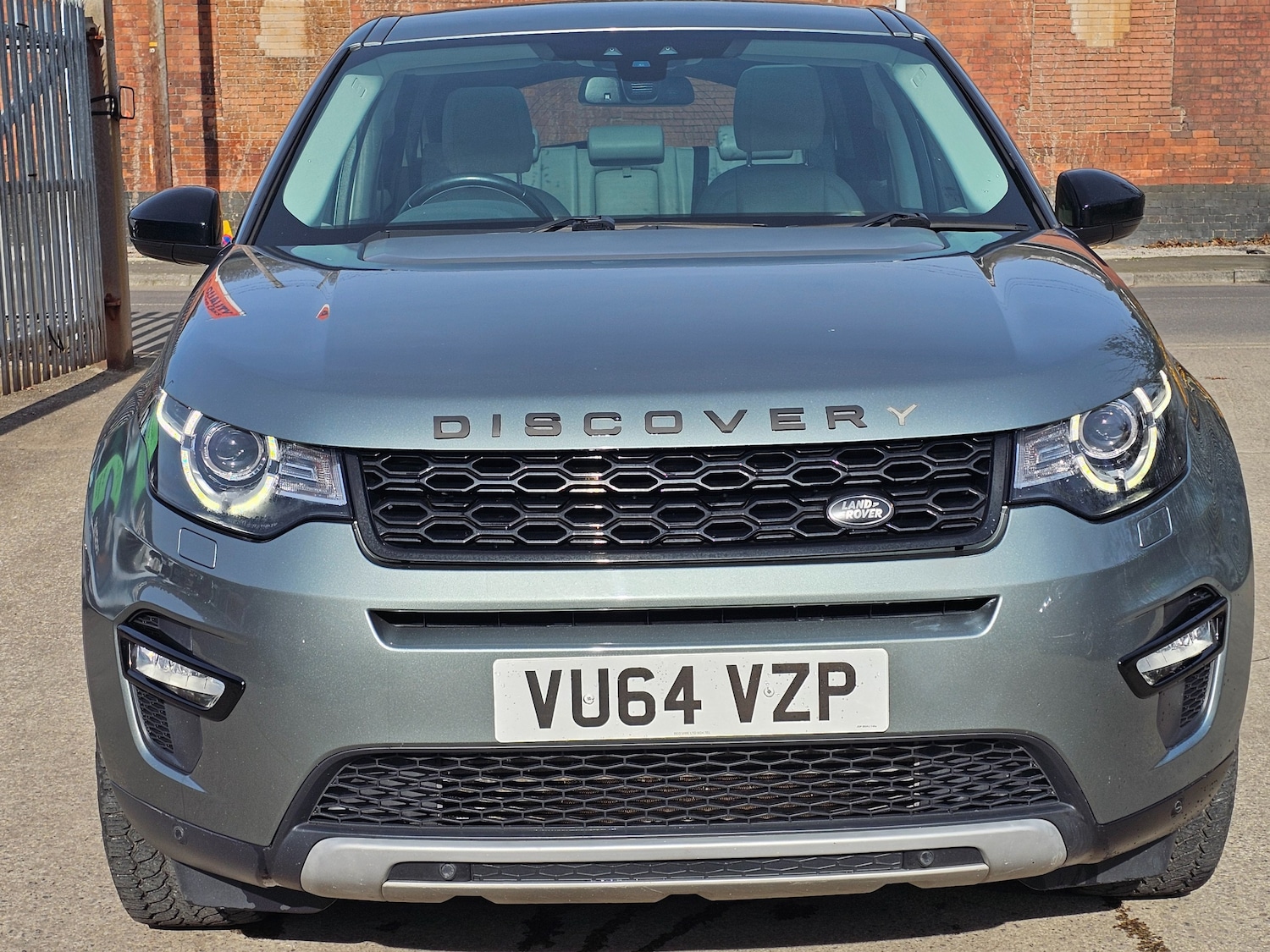 Used Land Rover Discovery Sport 2015 for sale - 77966565: Photo 2