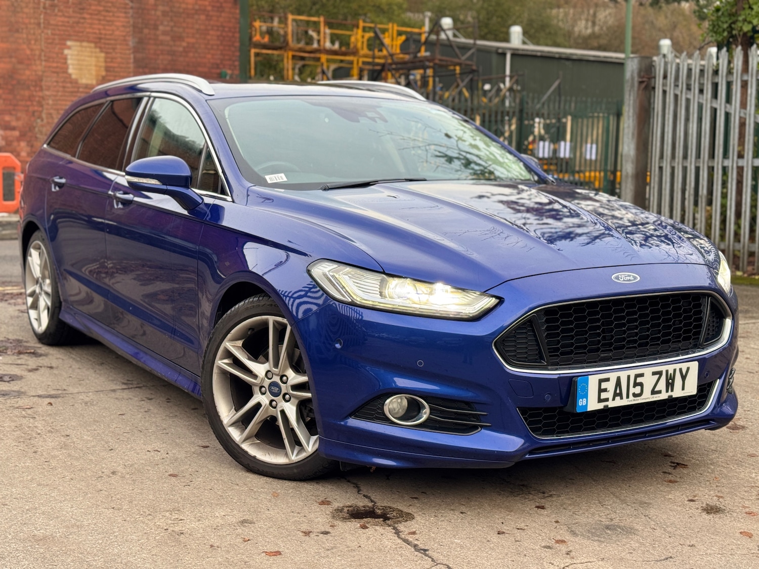 Used Ford Mondeo 2015 for sale - 76569290: Photo 1