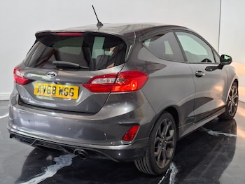 Used Ford Fiesta 2018 for sale - 79308306: Photo