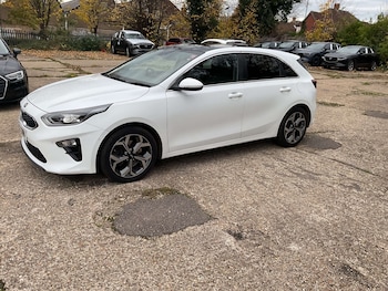 Used Kia Ceed 2018 for sale - 76495791: Photo