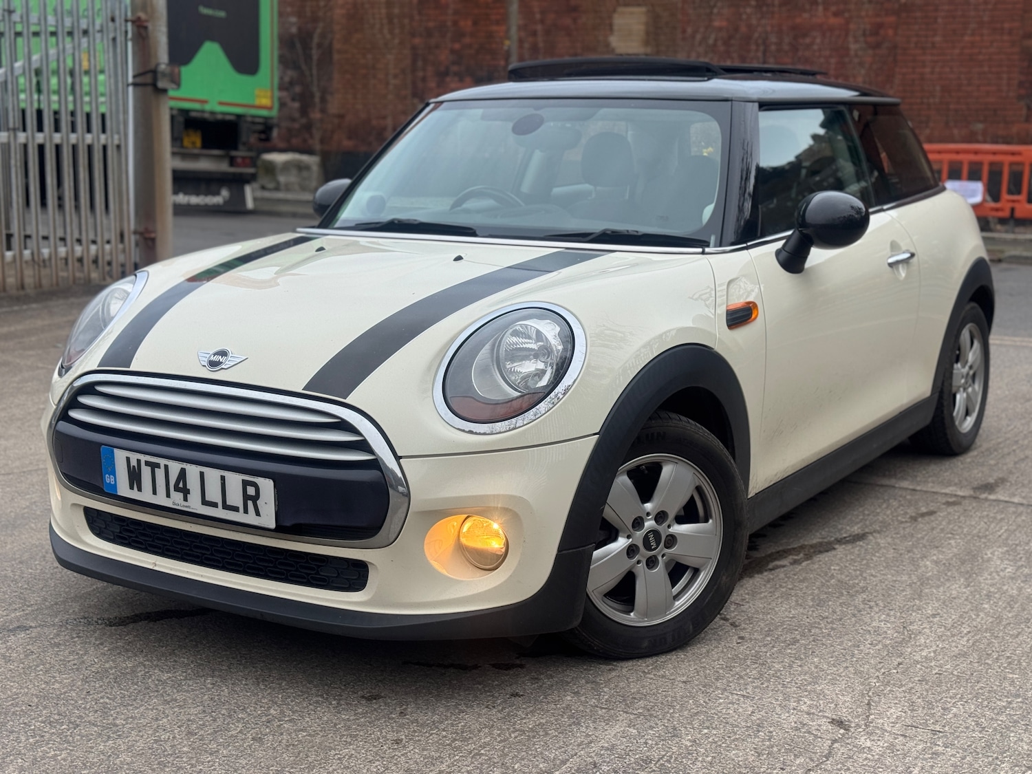 Used MINI Hatch 2014 for sale - 77733486: Photo 2