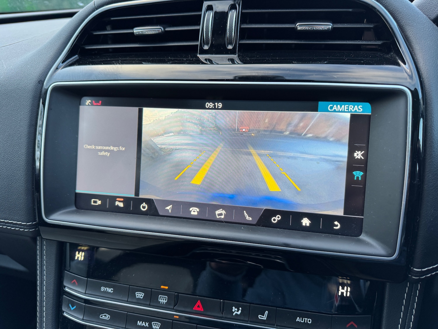 Used Jaguar F-Pace 2019 for sale - 77234041: Photo 10