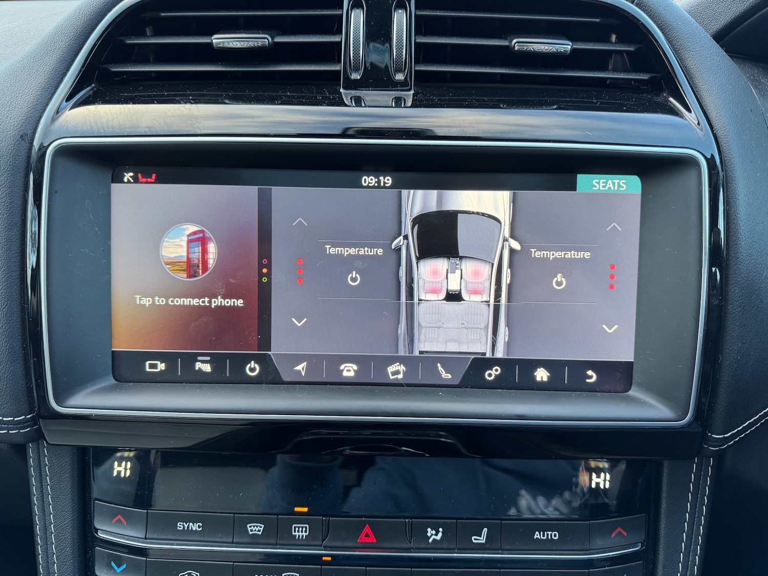 Used Jaguar F-Pace 2019 for sale - 77234041: Photo 8