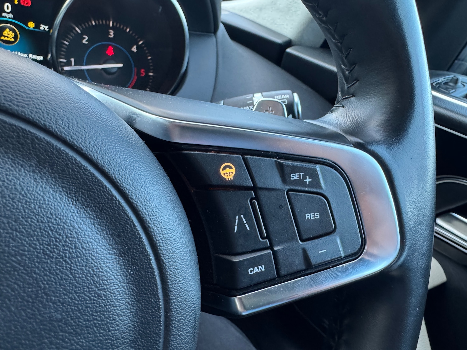 Used Jaguar F-Pace 2019 for sale - 77234041: Photo 9