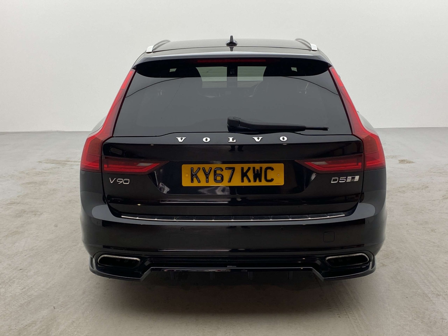 Used Volvo V90 2017 for sale - 77818037: Photo 3