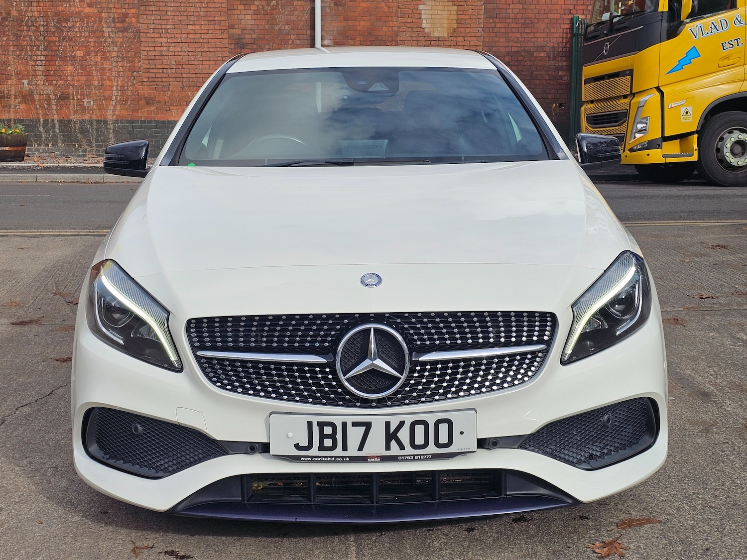Used Mercedes-Benz A-Class 2017 for sale - 76395601: Photo 2