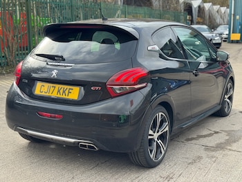 Used Peugeot 208 2017 for sale - 77639449: Photo