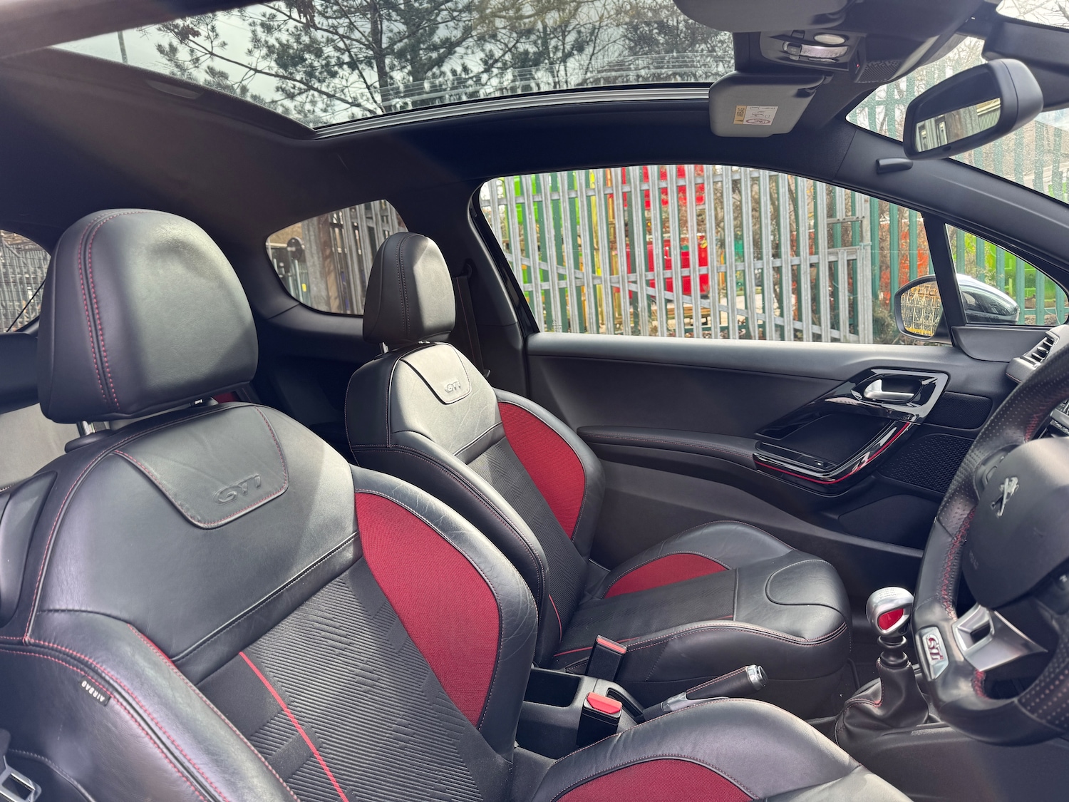 Used Peugeot 208 2017 for sale - 77639449: Photo 6