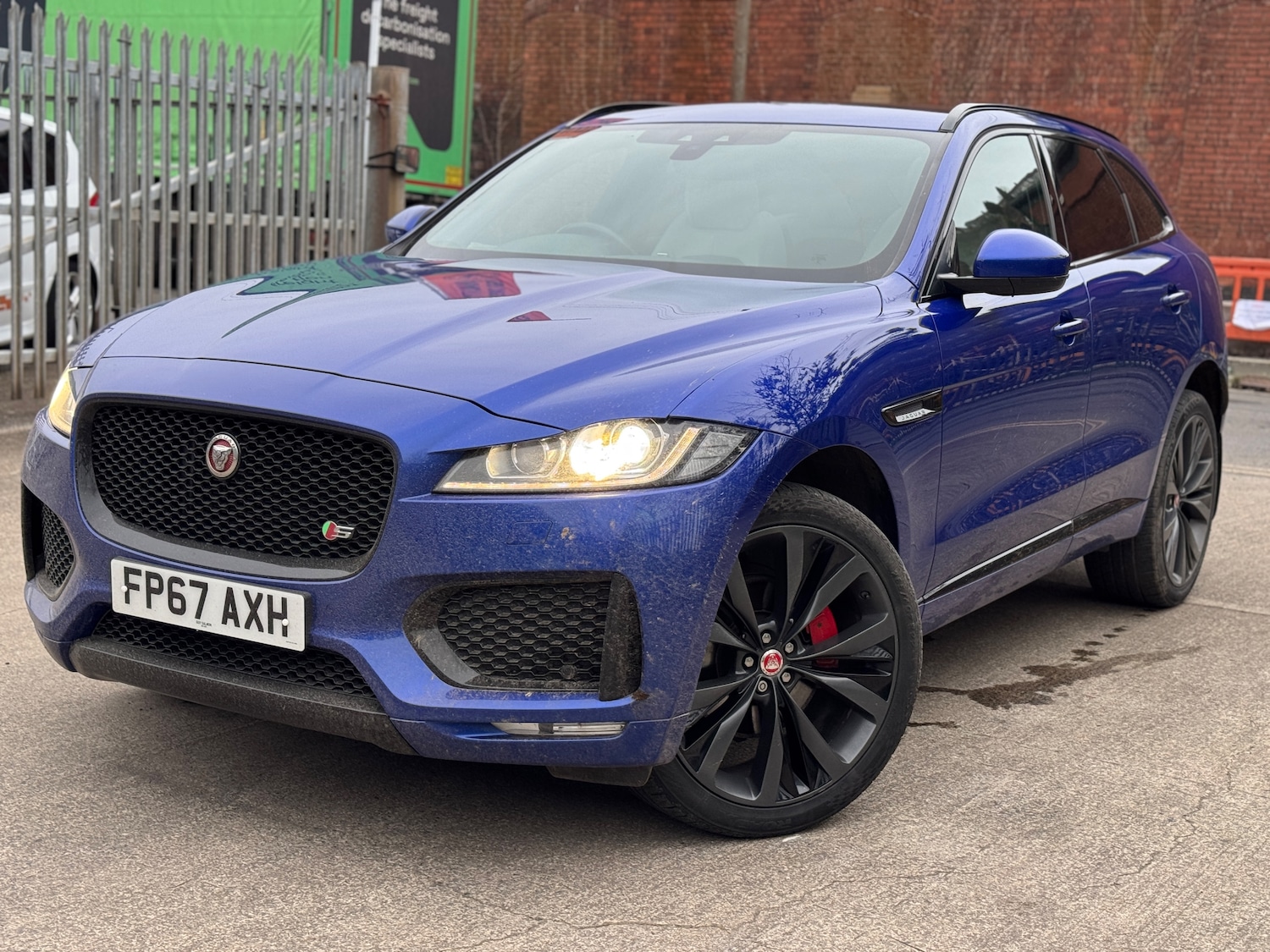 Used Jaguar F-Pace 2017 for sale - 77733421: Photo 2