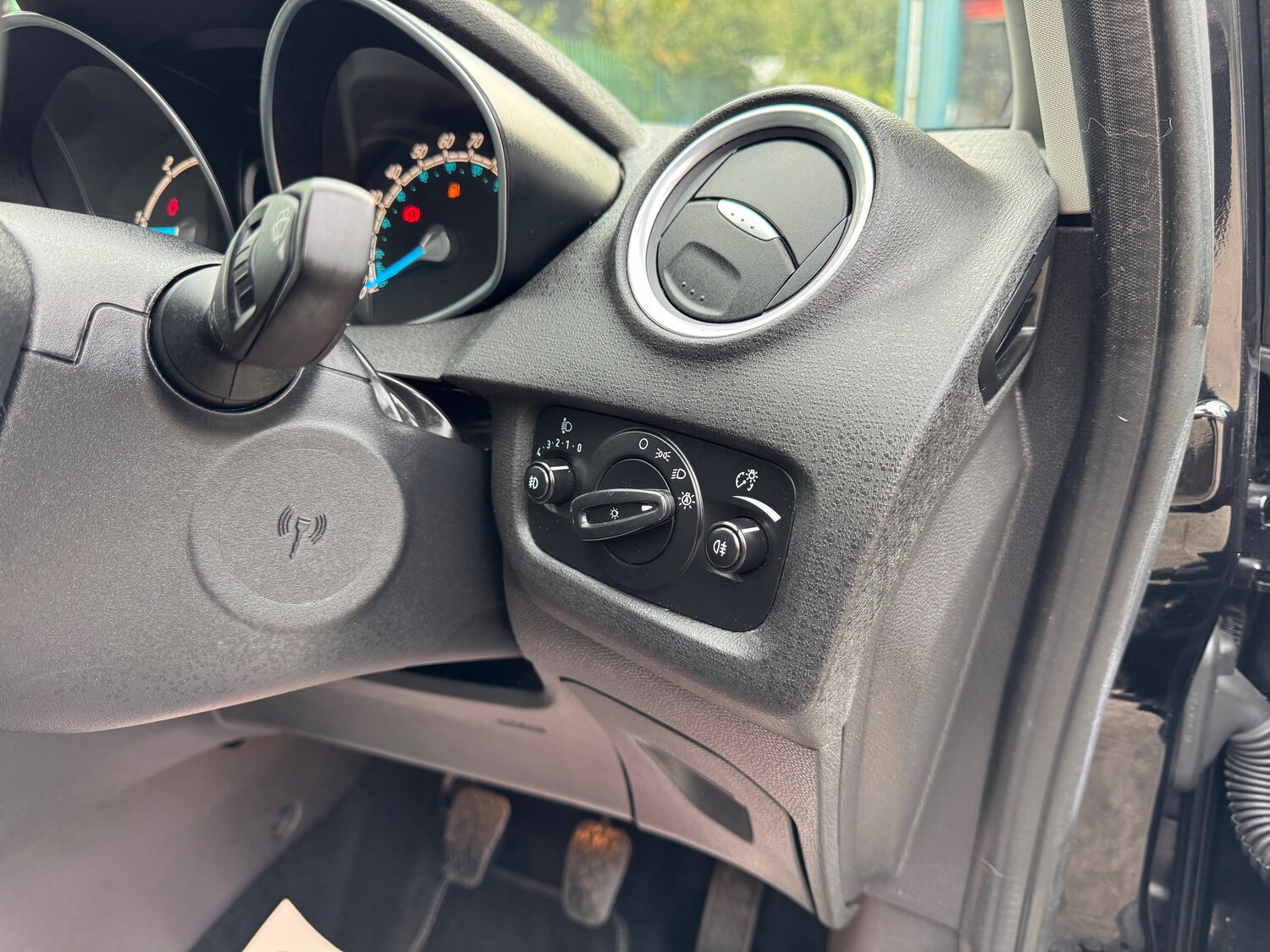 Used Ford Fiesta 2014 for sale - 75937926: Photo 12