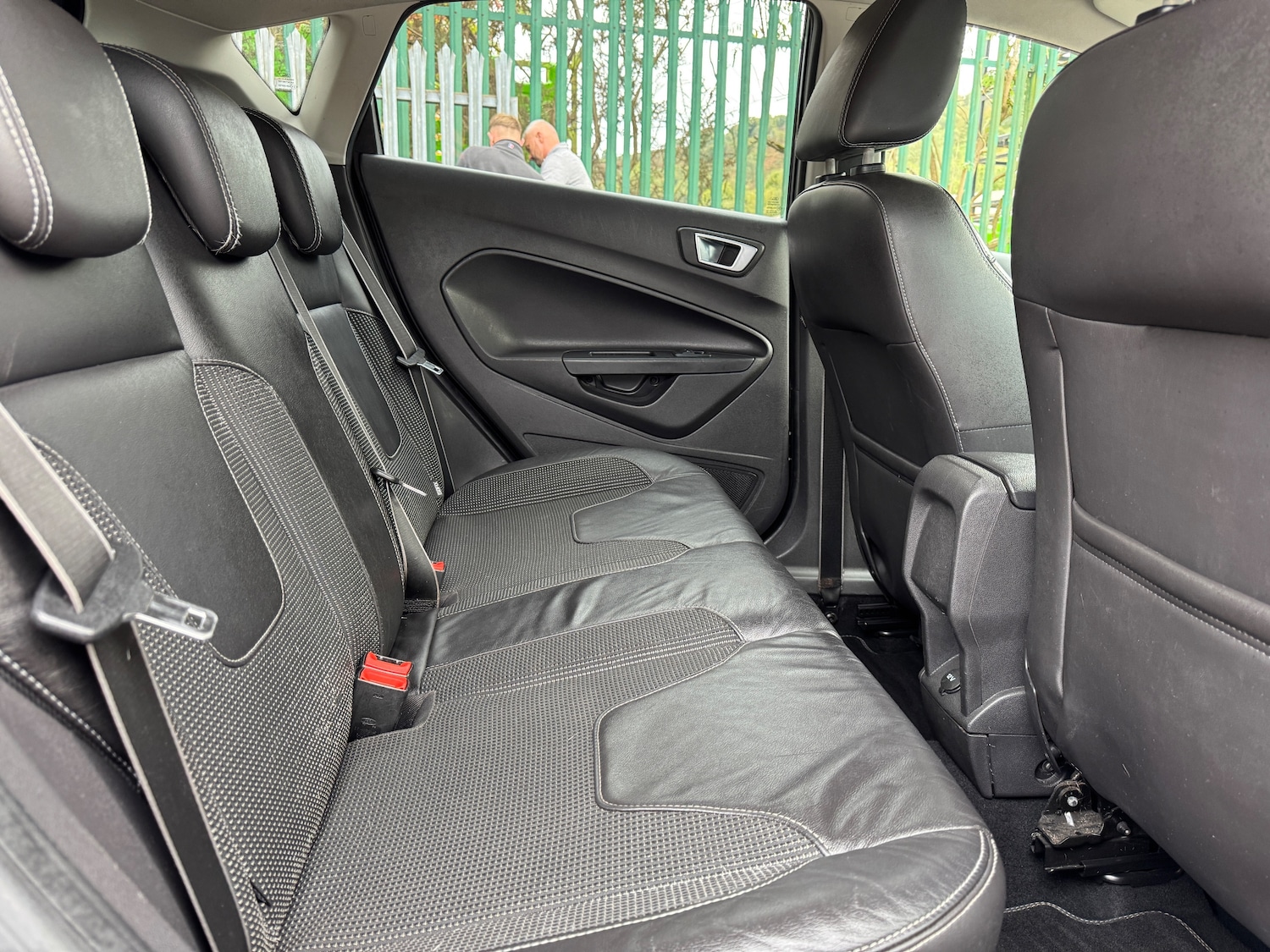 Used Ford Fiesta 2014 for sale - 75937926: Photo 14