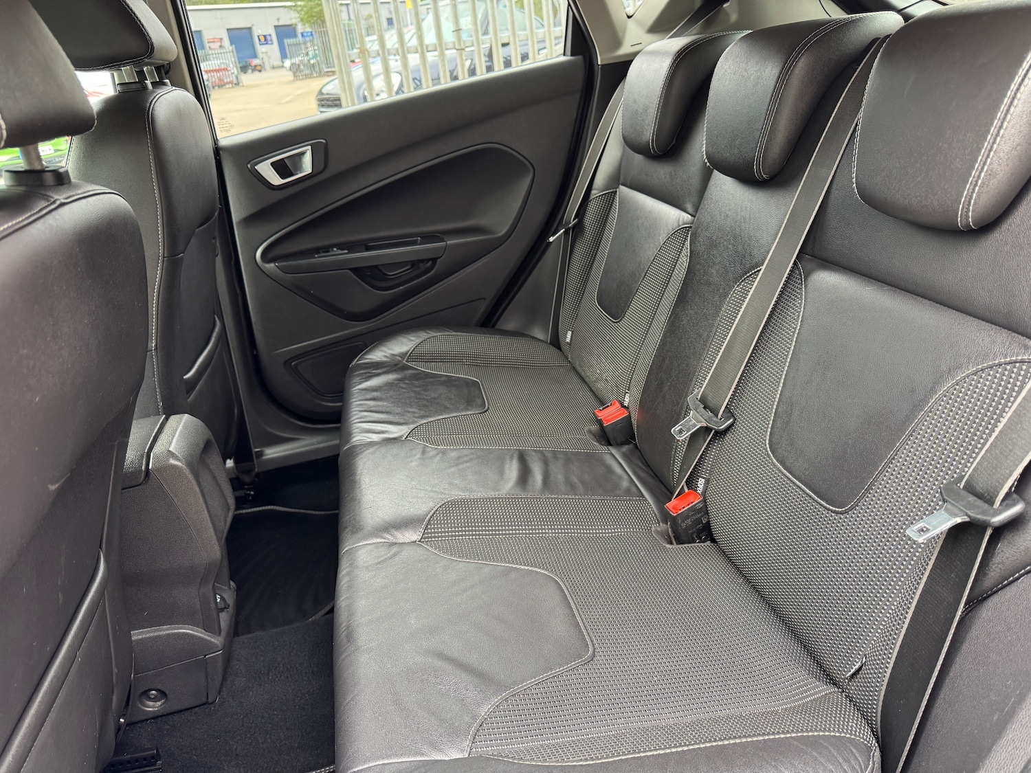 Used Ford Fiesta 2014 for sale - 75937926: Photo 18