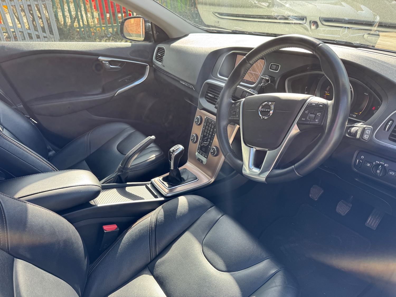 Used Volvo V40 2018 for sale - 77890549: Photo 5