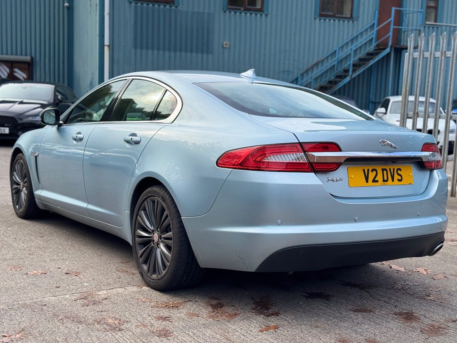 Used Jaguar XF 2013 for sale - 76346857: Photo 4