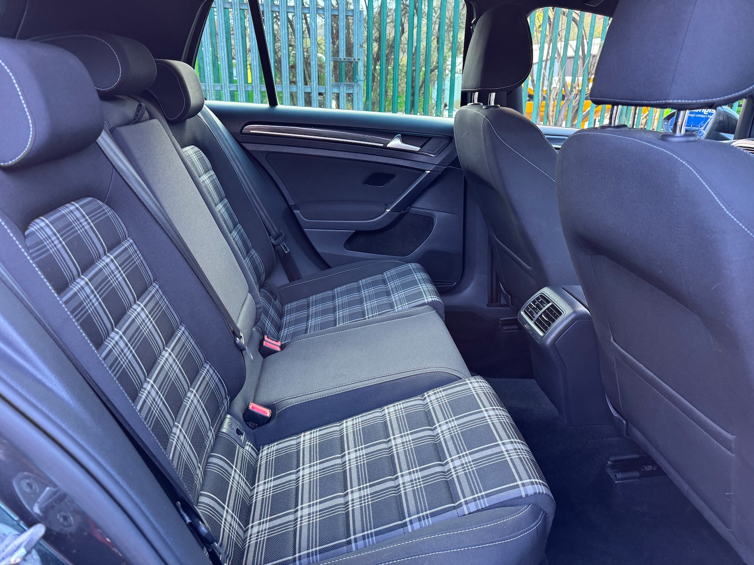 Used Volkswagen Golf 2014 for sale - 76369003: Photo 18