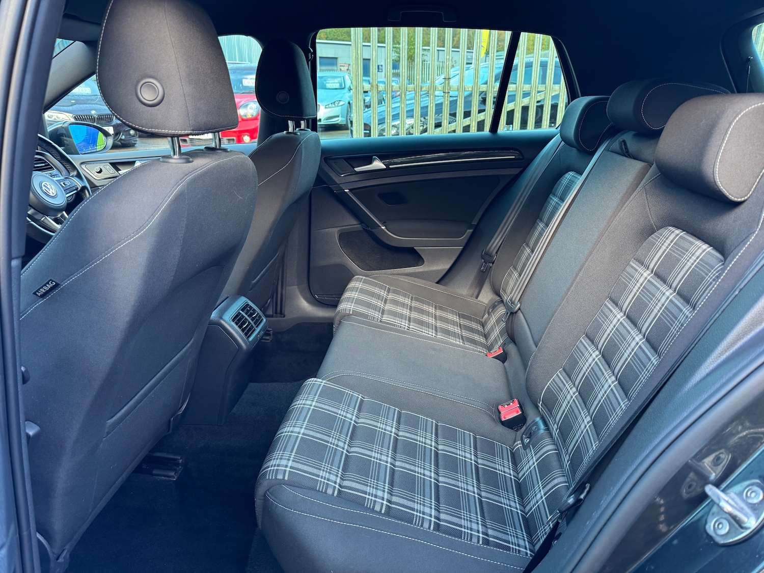 Used Volkswagen Golf 2014 for sale - 76369003: Photo 23