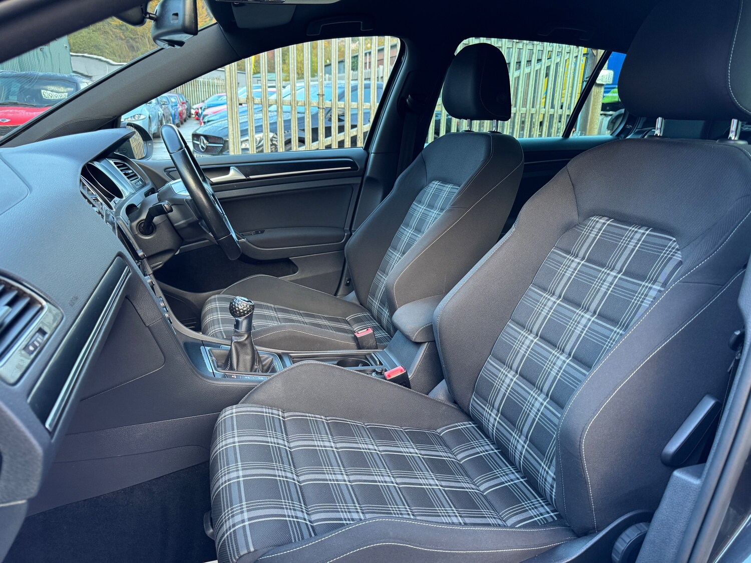 Used Volkswagen Golf 2014 for sale - 76369003: Photo 28