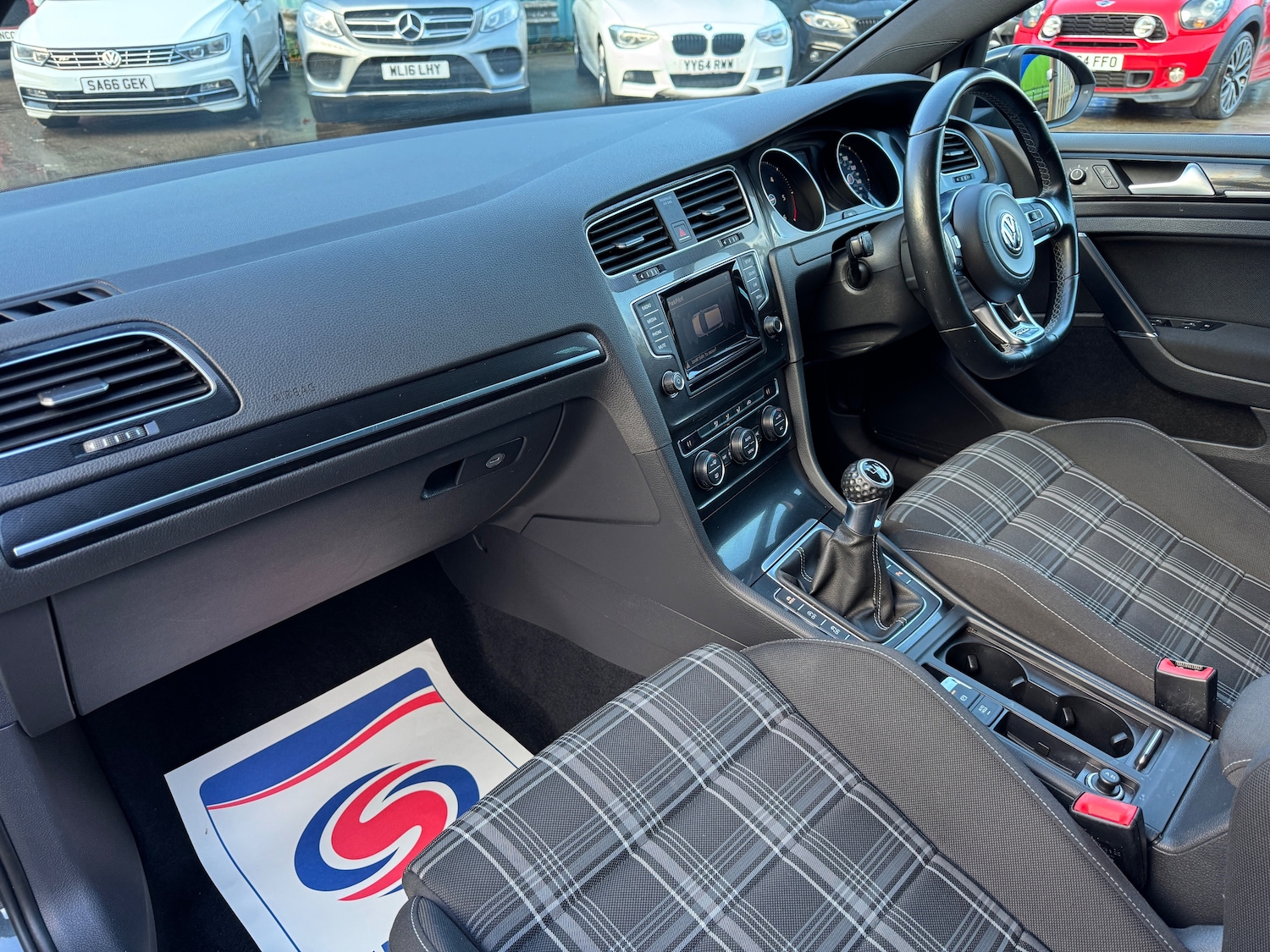 Used Volkswagen Golf 2014 for sale - 76369003: Photo 29