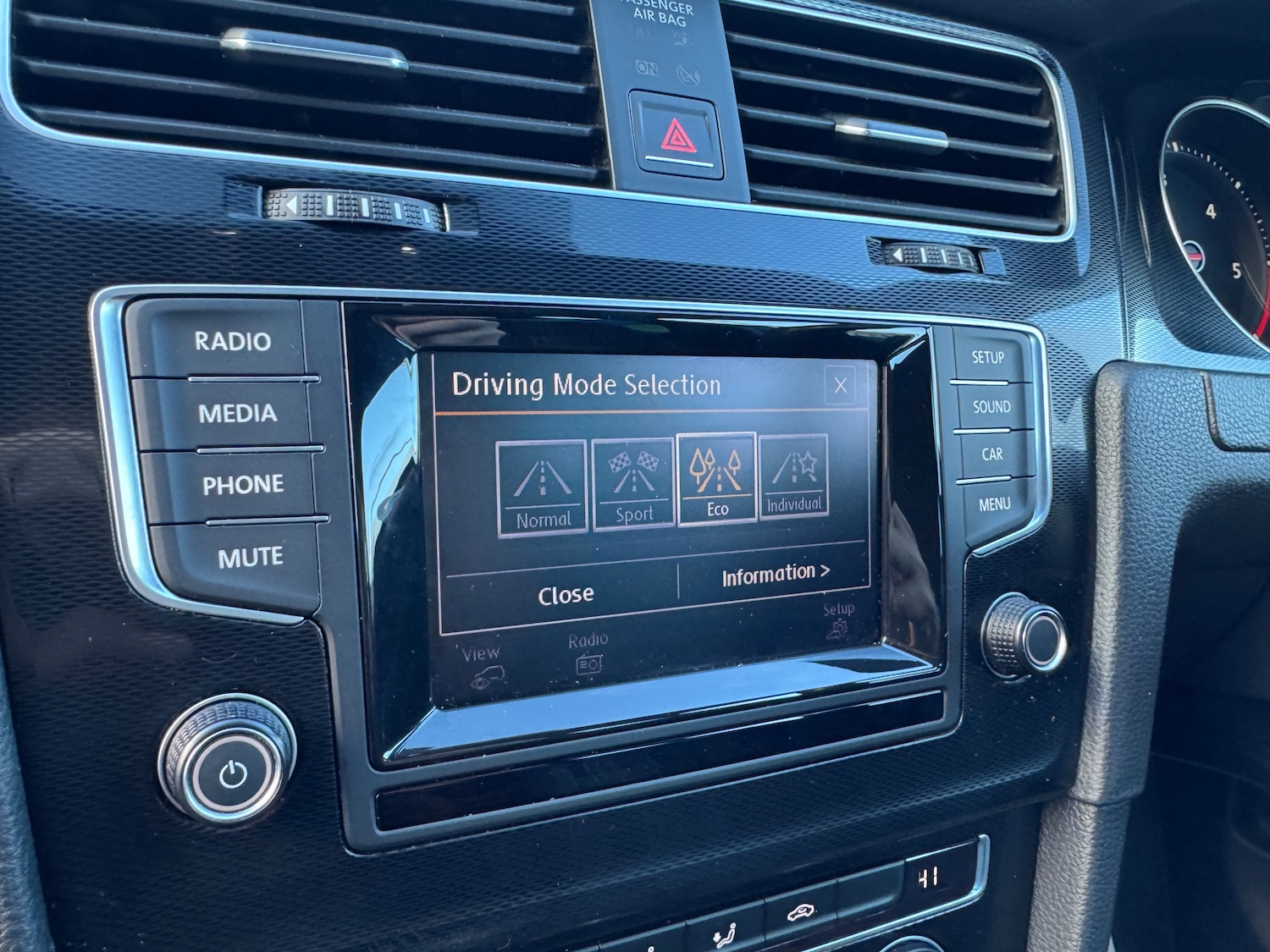 Used Volkswagen Golf 2014 for sale - 76369003: Photo 31