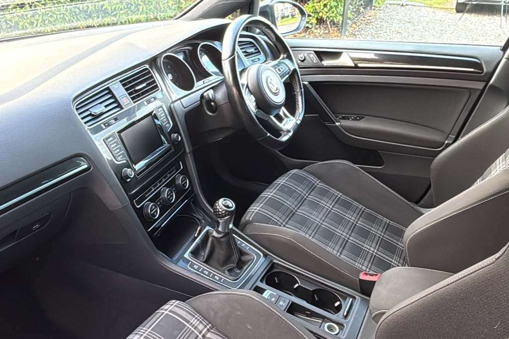 Used Volkswagen Golf 2014 for sale - 76369003: Photo 5