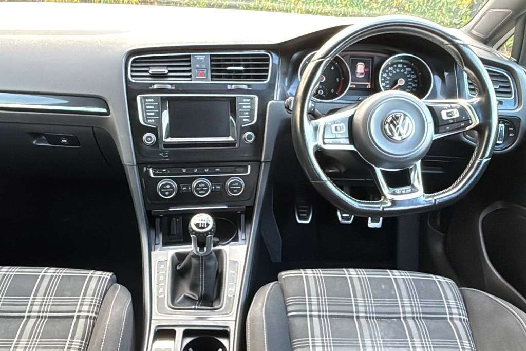 Used Volkswagen Golf 2014 for sale - 76369003: Photo 6