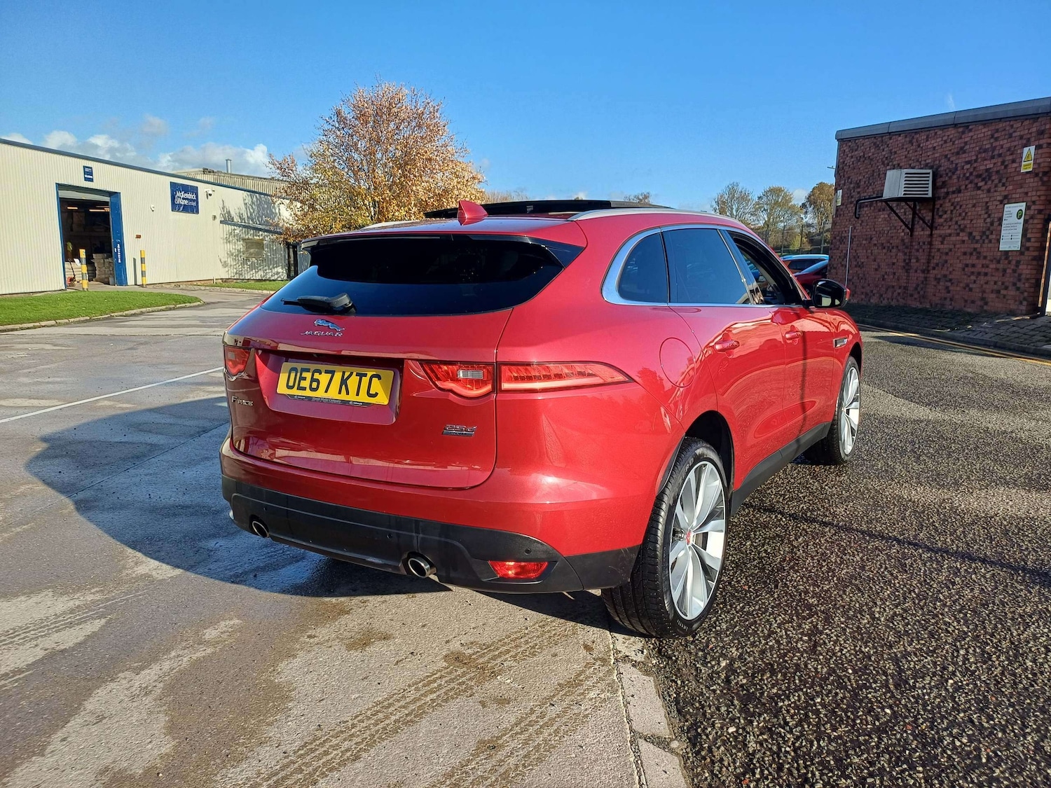 Used Jaguar F-Pace 2017 for sale - 76416485: Photo 3