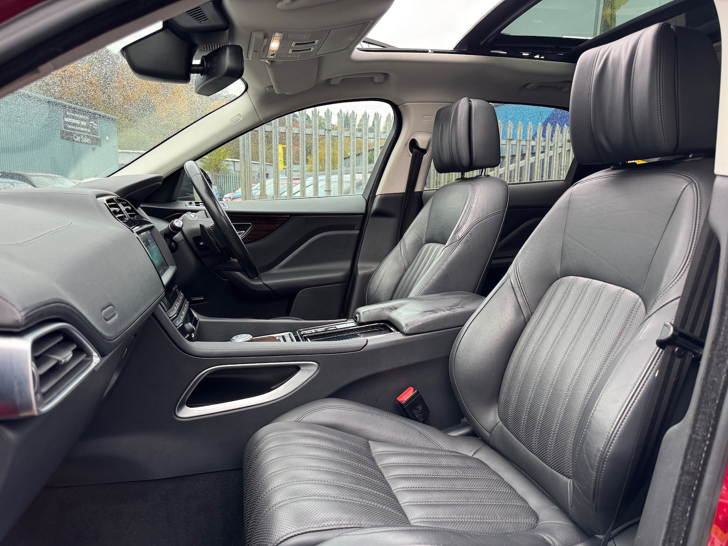 Used Jaguar F-Pace 2017 for sale - 76416485: Photo 36