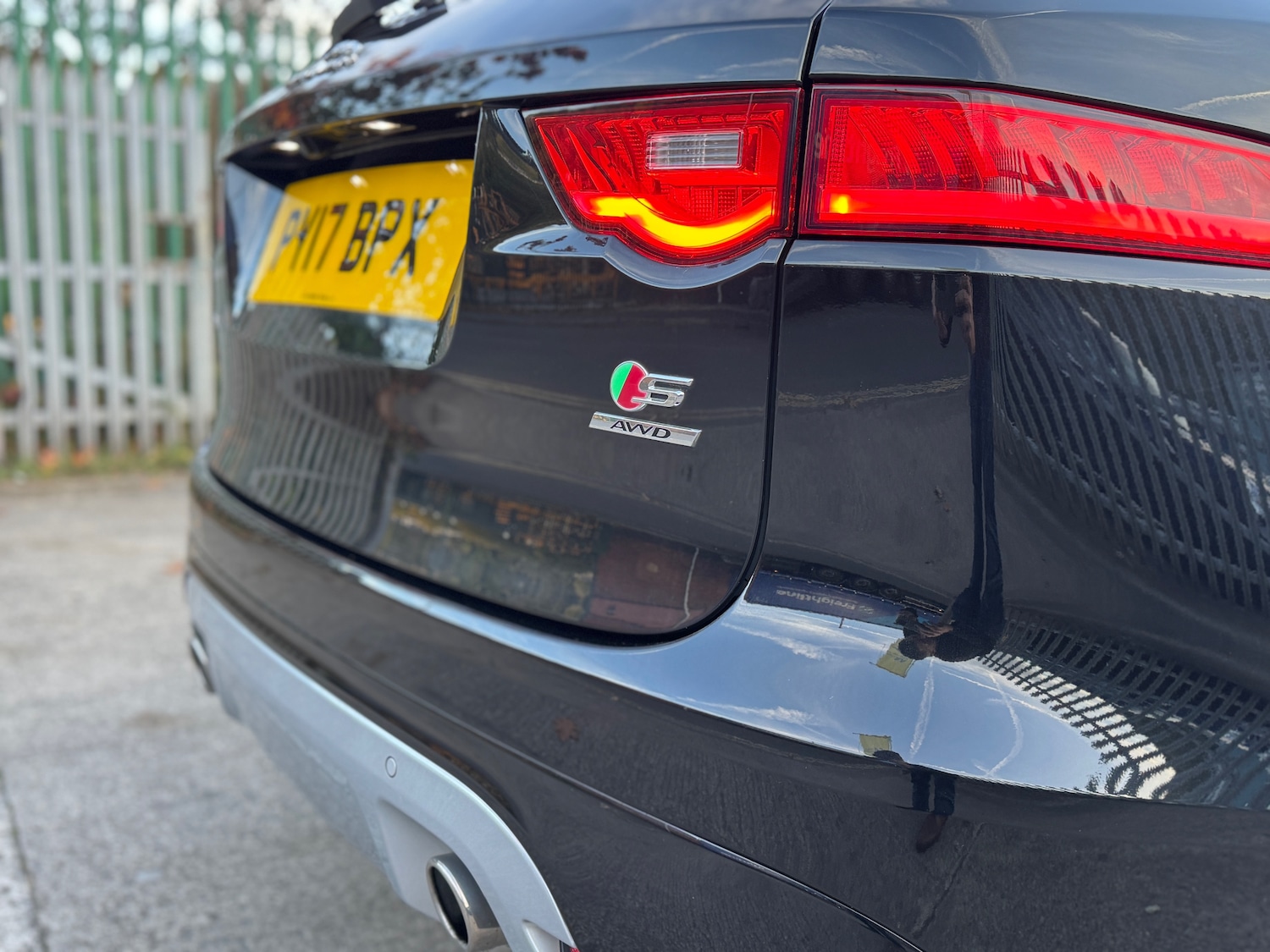 Used Jaguar F-Pace 2017 for sale - 75982933: Photo 11