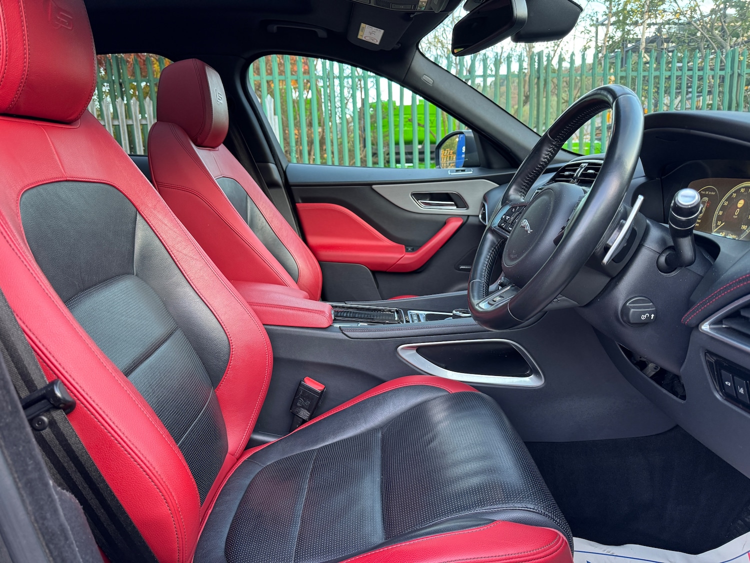 Used Jaguar F-Pace 2017 for sale - 75982933: Photo 13