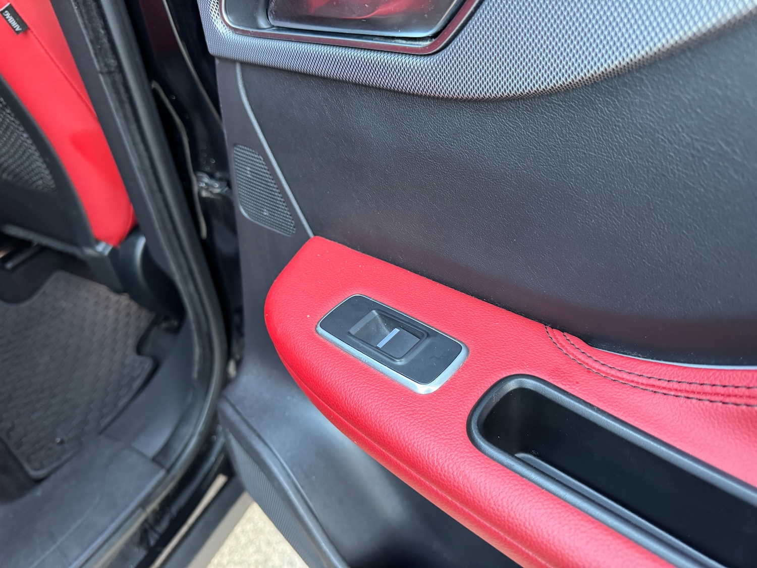 Used Jaguar F-Pace 2017 for sale - 75982933: Photo 23