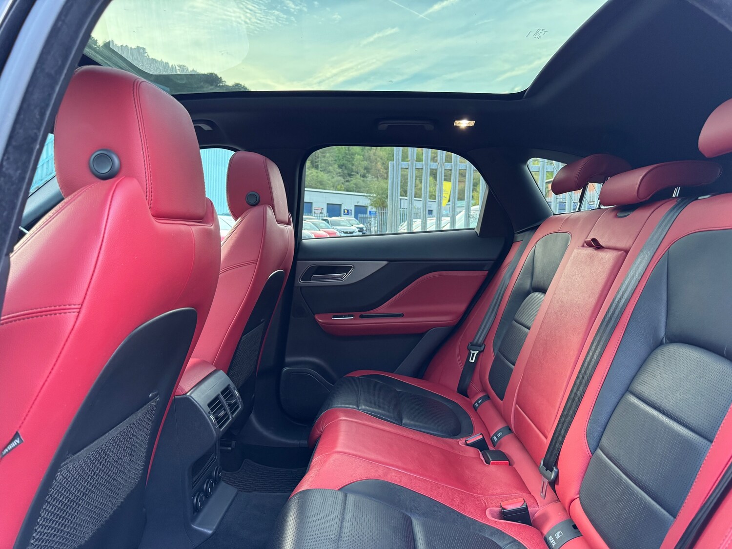 Used Jaguar F-Pace 2017 for sale - 75982933: Photo 26