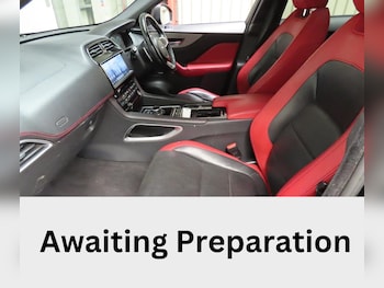 Used Jaguar F-Pace 2017 for sale - 75982933: Photo