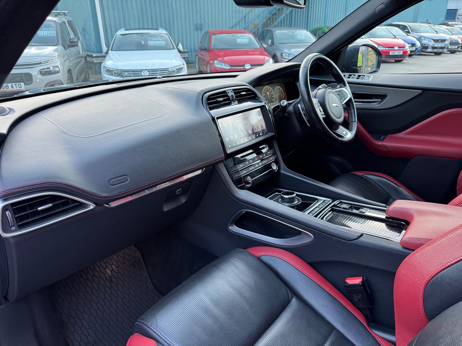 Used Jaguar F-Pace 2017 for sale - 75982933: Photo 32