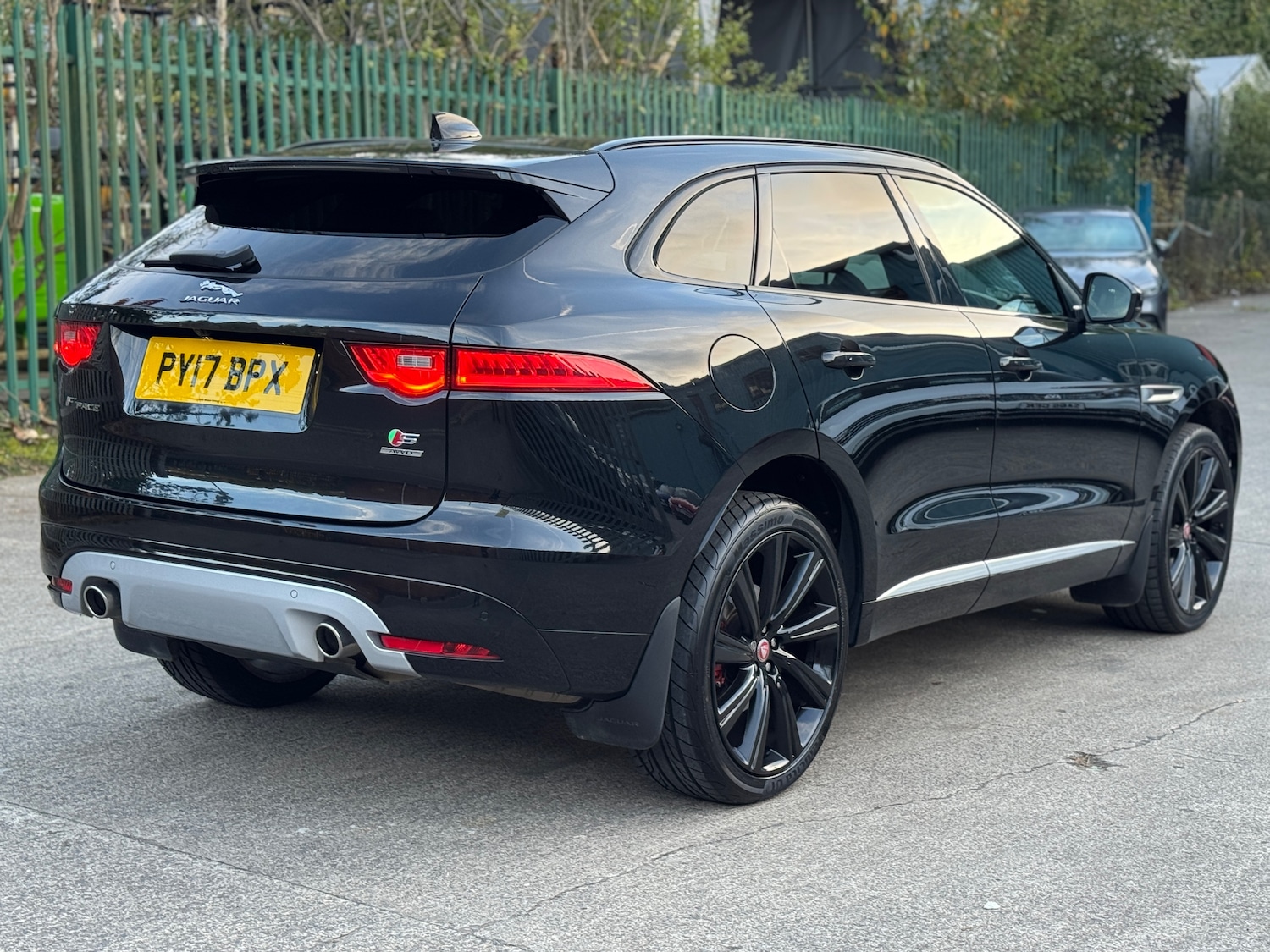 Used Jaguar F-Pace 2017 for sale - 75982933: Photo 5