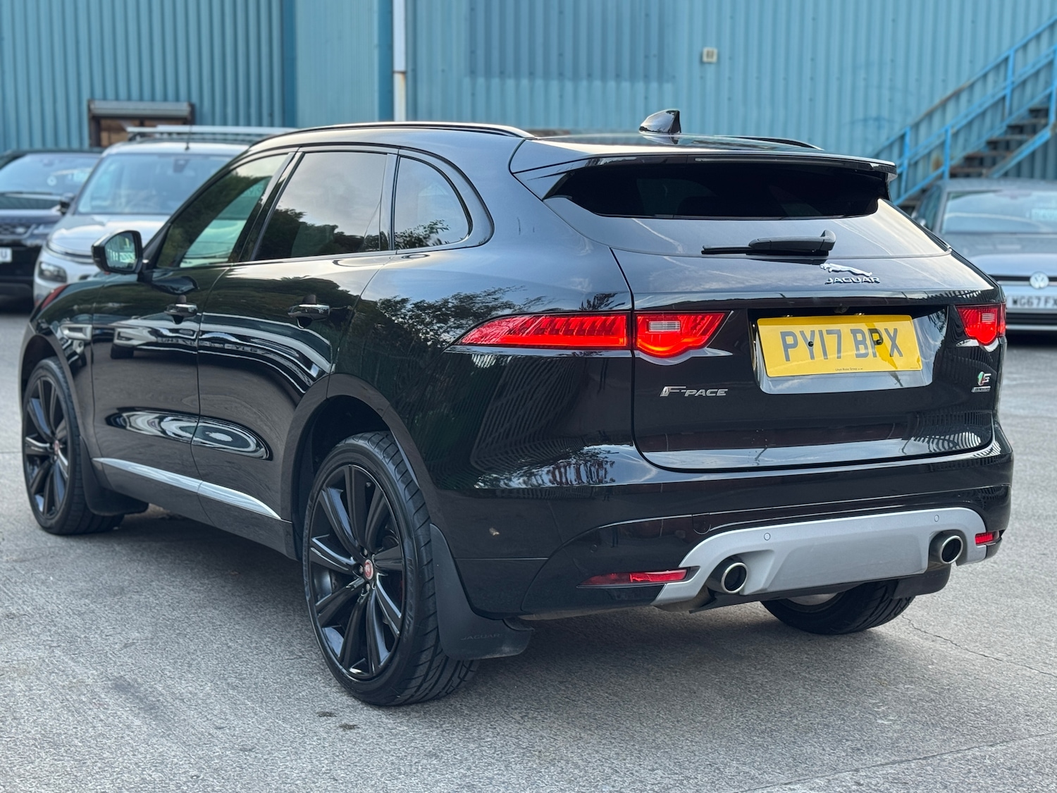 Used Jaguar F-Pace 2017 for sale - 75982933: Photo 7