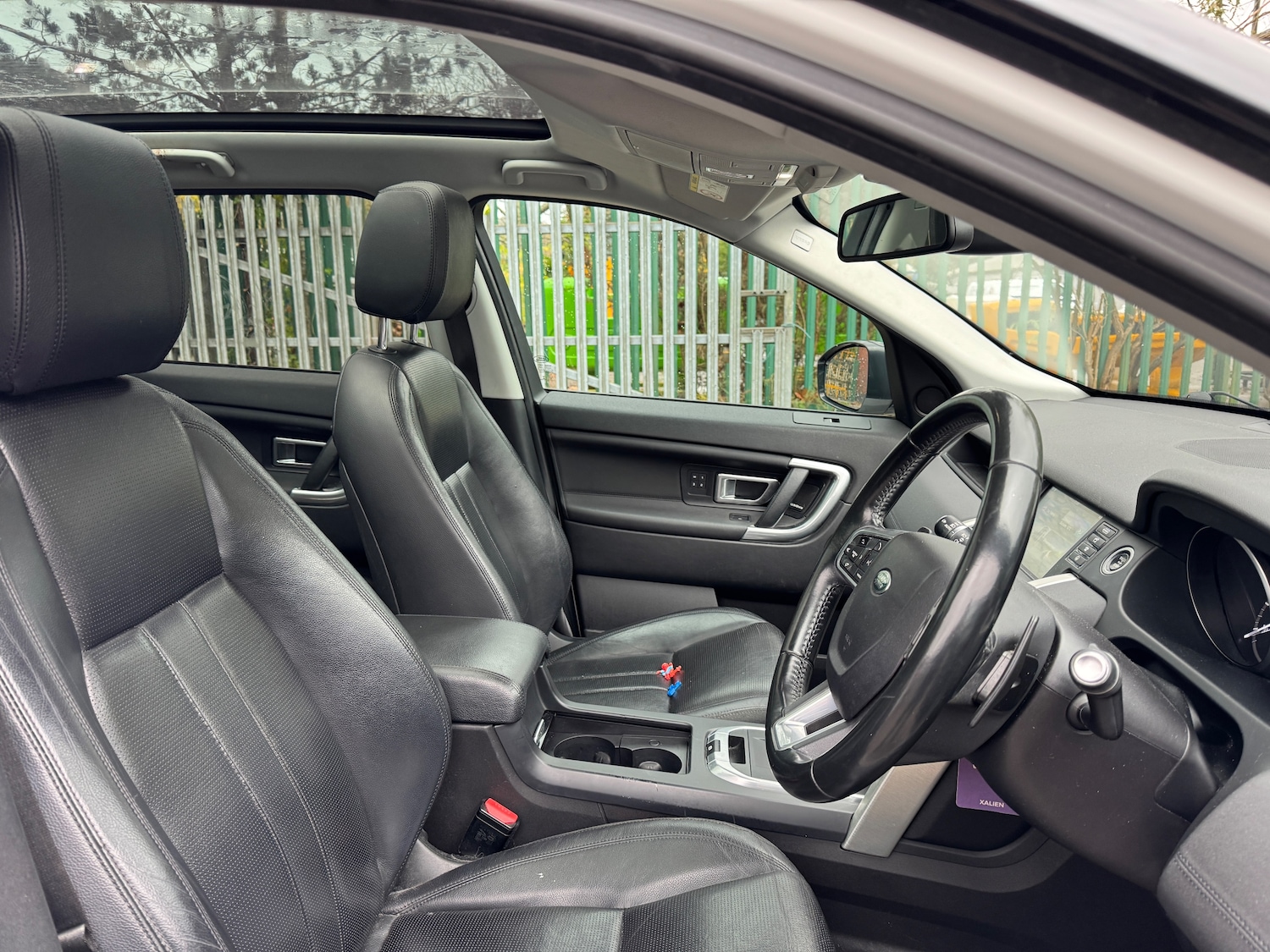 Used Land Rover Discovery Sport 2016 for sale - 76422573: Photo 5