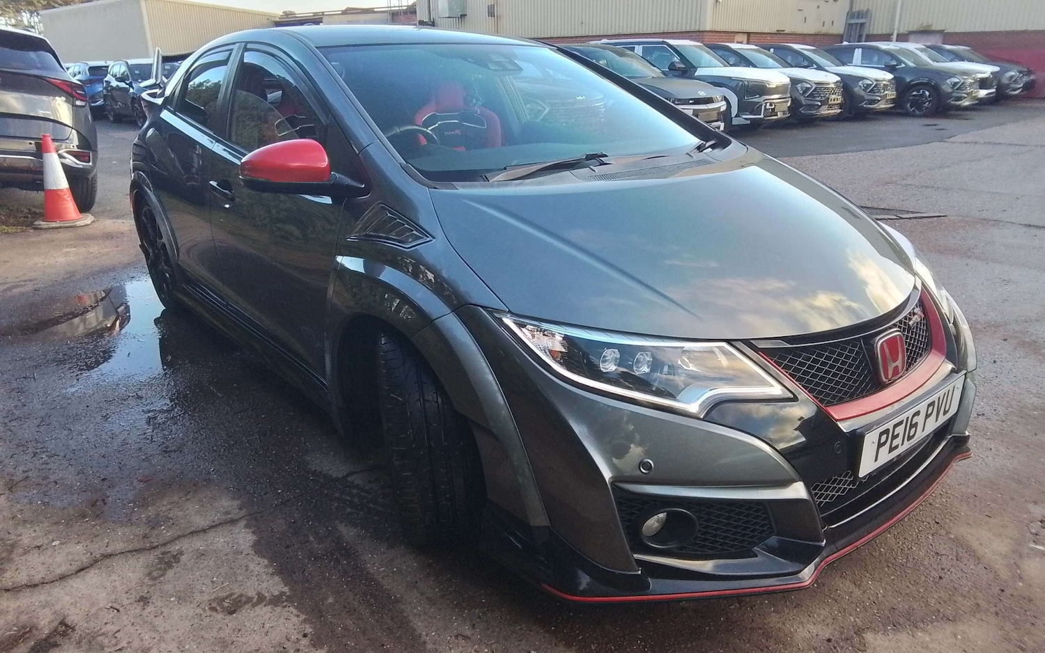 Used Honda Civic 2016 for sale - 77271505: Photo 2