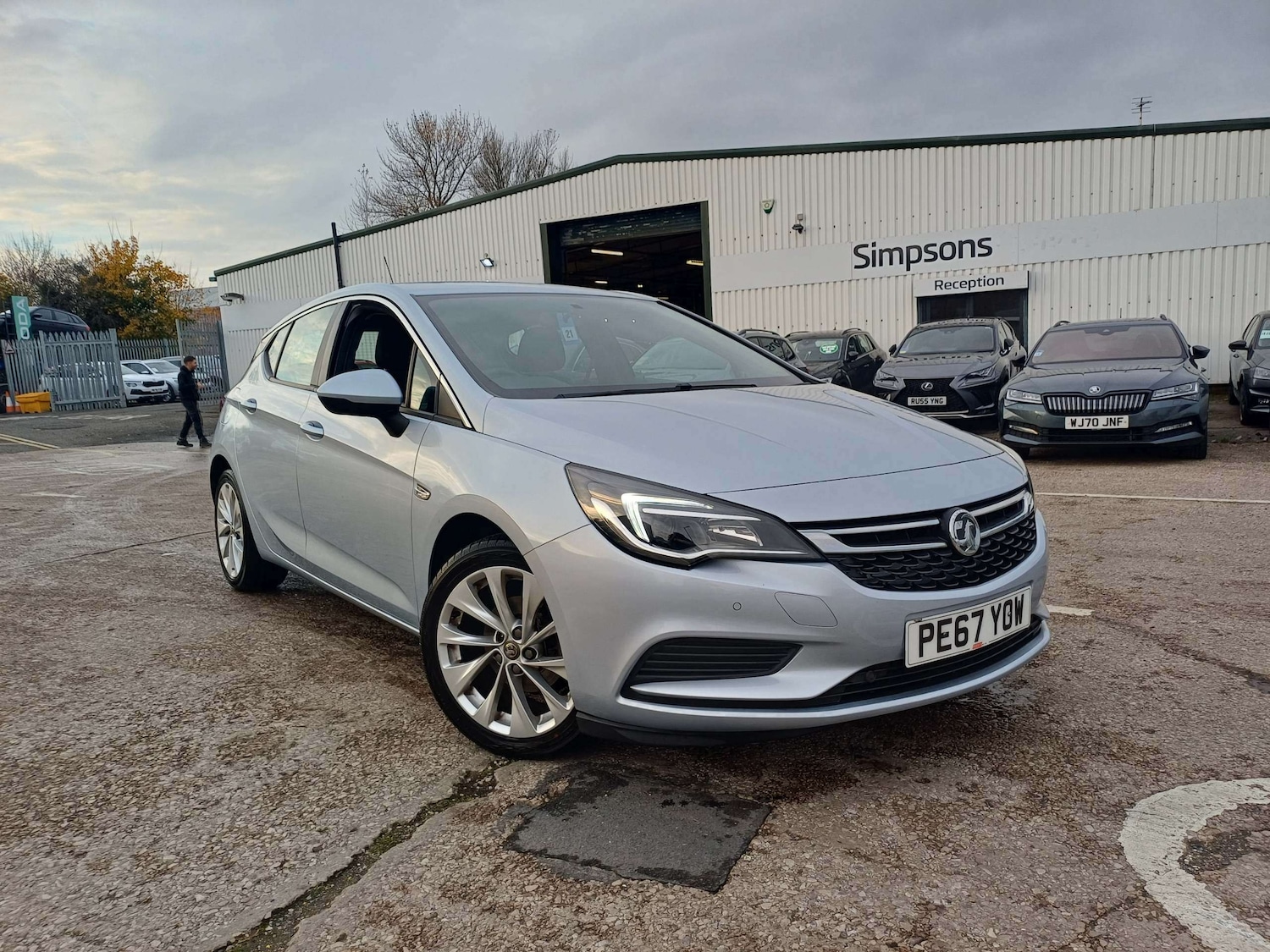 Used Vauxhall Astra 2017 for sale - 76534998: Photo 1