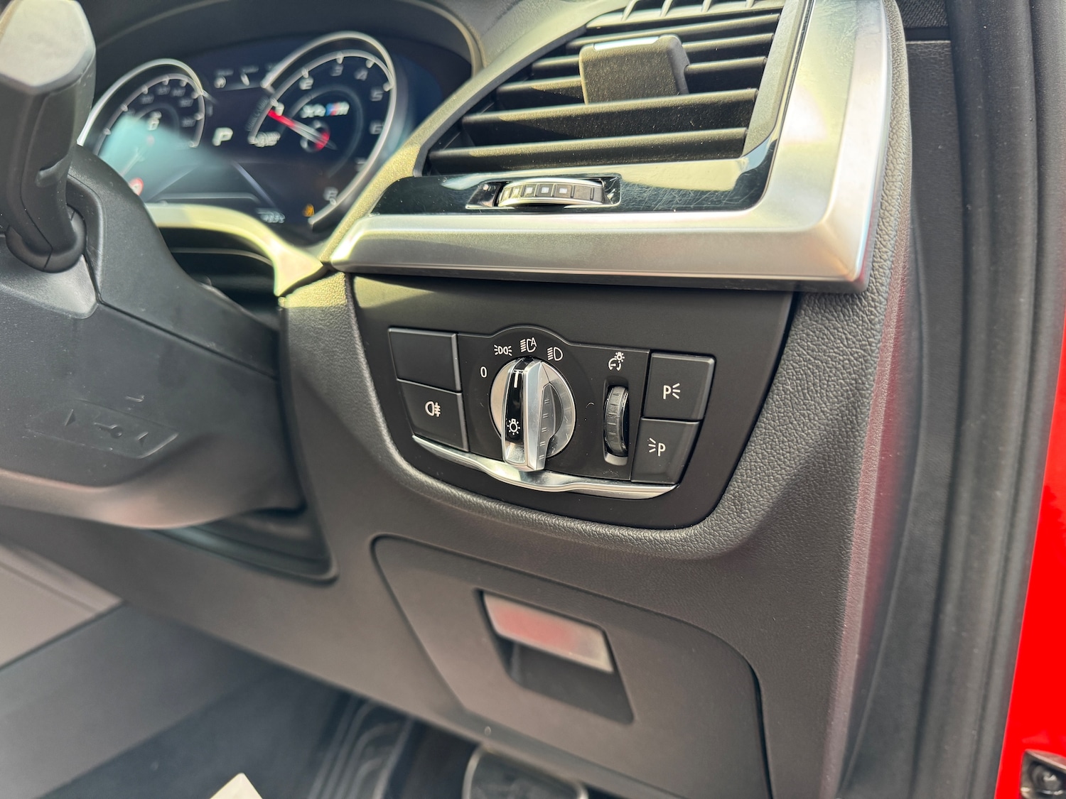 Used BMW X4 2019 for sale - 76040564: Photo 18