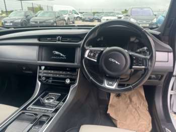 Used Jaguar XF 2016 for sale - 75434424: Photo