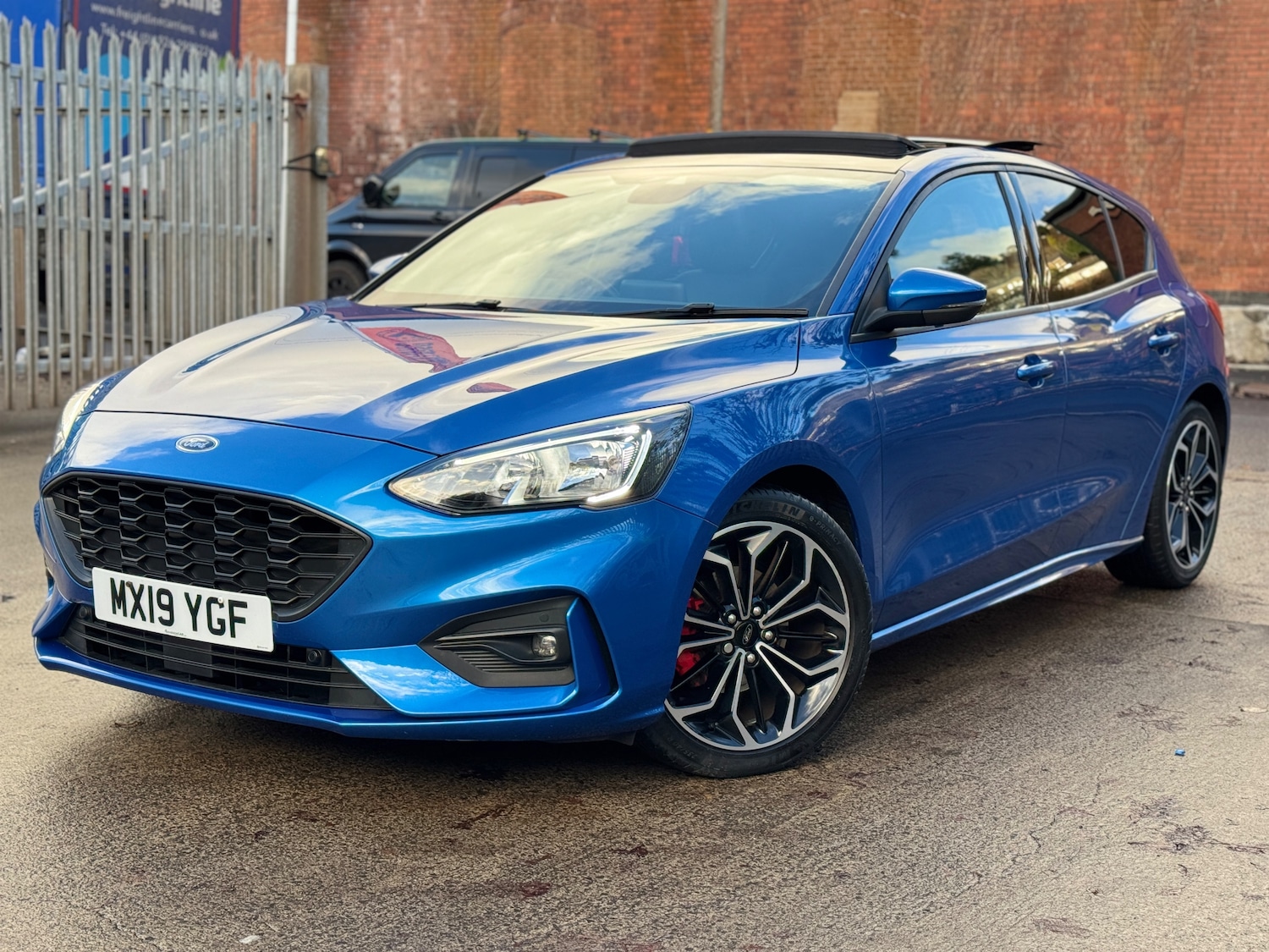 Used Ford Focus 2019 for sale - 76711972: Photo 3