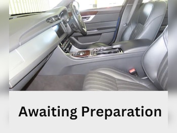 Used Jaguar XF 2019 for sale - 75897882: Photo