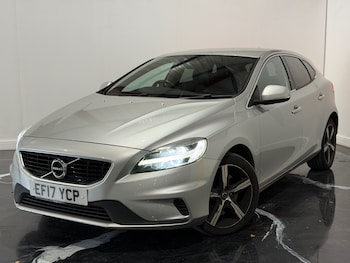 Used Volvo V40 2017 for sale - 79323743: Photo
