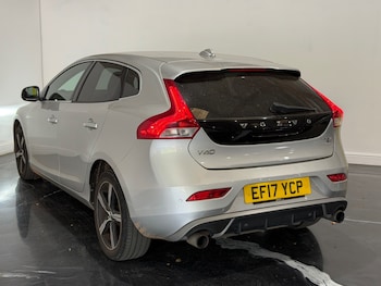 Used Volvo V40 2017 for sale - 79323743: Photo