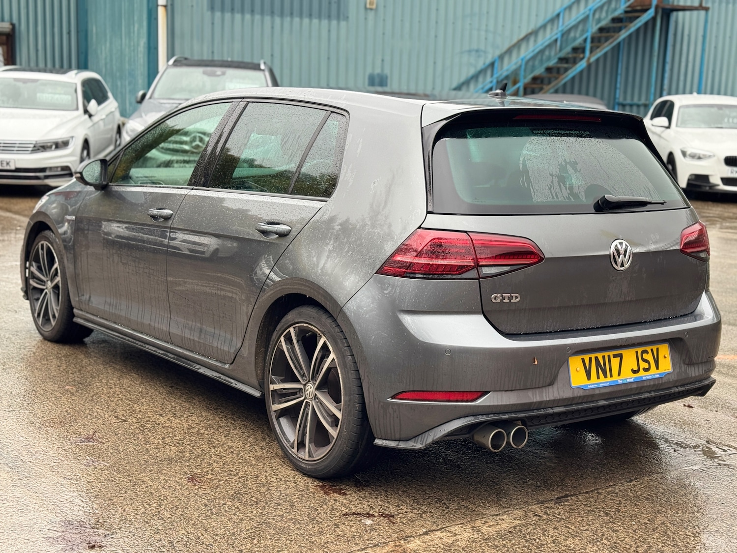 Used Volkswagen Golf 2017 for sale - 76402653: Photo 4