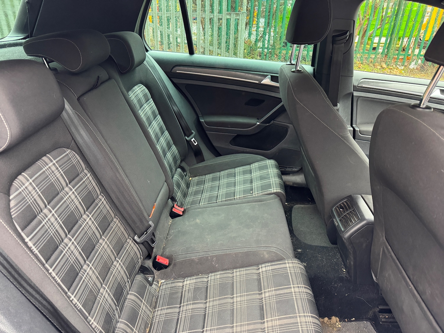 Used Volkswagen Golf 2017 for sale - 76402653: Photo 7