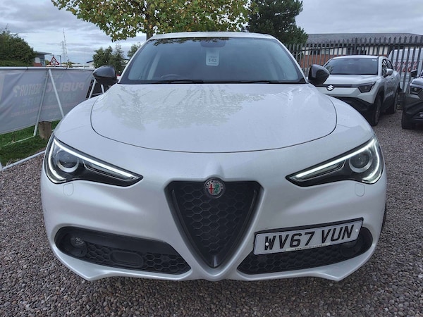 Used Alfa Romeo Stelvio 2017 for sale - 76305279: Photo 2