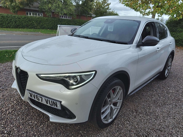 Used Alfa Romeo Stelvio 2017 for sale - 76305279: Photo 3