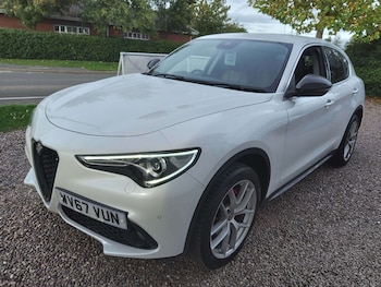 Used Alfa Romeo Stelvio 2017 for sale - 76305279: Photo 3